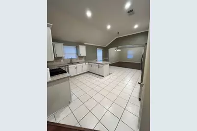 11714 Elizabeth Court, Pinehurst, TX 77362 - Photo 9