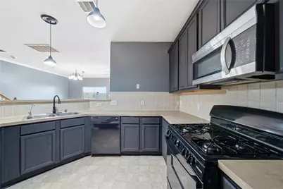 8030 Singing Sonnet Lane, Houston, TX 77072 - Photo 9