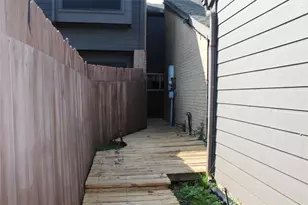 16508 Space Center Blvd, Houston, TX 77058 - Photo 5