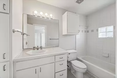 9710 Riddlewood Lane, Houston, TX 77025 - Photo 15