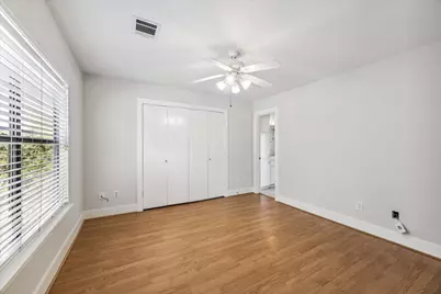 9710 Riddlewood Lane, Houston, TX 77025 - Photo 13