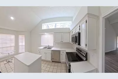 3 Rain Walk Court, The Woodlands, TX 77380 - Photo 9