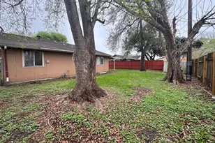 15814 Kenbriar Dr, Houston, TX 77489 - Photo 11