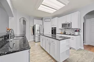 18919 Wildrose Ln, Tomball, TX 77377 - Photo 11