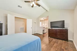 1104 Lost River Dr, Friendswood, TX 77546 - Photo 19