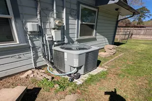 102 Pin Oak Ln, Liberty, TX 77575 - Photo 19