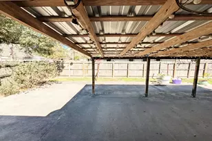 102 Pin Oak Ln, Liberty, TX 77575 - Photo 15