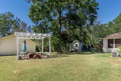 215 W Wildwood Drive N, Village Mills, TX 77663 - Photo 13