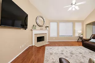 1752 Silver Bend Dr, Dickinson, TX 77539 - Photo 7
