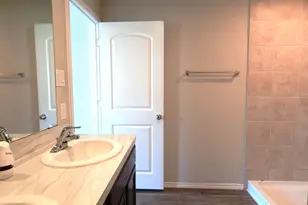 16785 Lonely Pines Dr, Conroe, TX 77302 - Photo 11