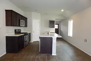 16785 Lonely Pines Dr, Conroe, TX 77302 - Photo 3