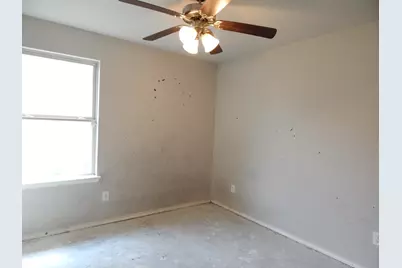16785 Lonely Pines Drive, Conroe, TX 77302 - Photo 9
