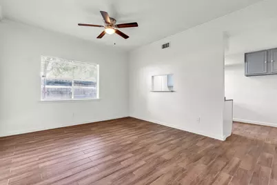 7700 Creekbend Dr #143, Houston, TX 77071 - Photo 25