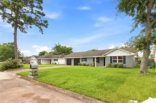 412 Inwood Dr, Baytown, TX 77521 - Photo 5