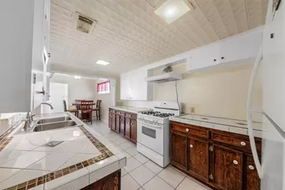 3605 Avenue S, Galveston, TX 77550 - Photo 7