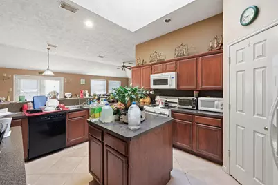 13118 Woodtrek Lane, Houston, TX 77015 - Photo 9