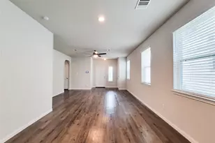 4918 Purple Wisteria Ln, Spring, TX 77373 - Photo 7