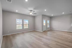 2534 N Heritage Dr, Dayton, TX 77535 - Photo 11
