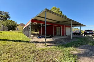 605 N Richmond Rd, Wharton, TX 77488 - Photo 3