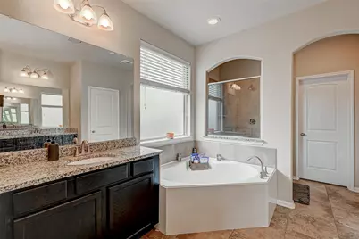 9526 Bonbrook Bend Lane, Rosenberg, TX 77469 - Photo 17