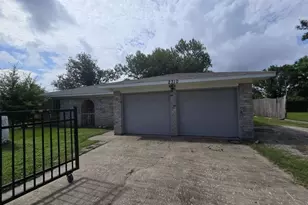 2310 Heather St, Highlands, TX 77562 - Photo 1
