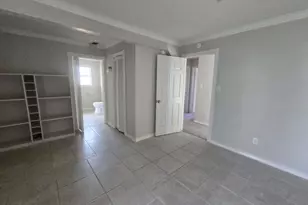 2310 Heather St, Highlands, TX 77562 - Photo 9