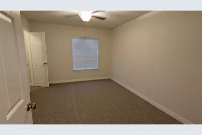 1902 Pepper Tree Court, Sugar Land, TX 77479 - Photo 17