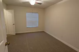 1902 Pepper Tree Ct, Sugar Land, TX 77479 - Photo 17