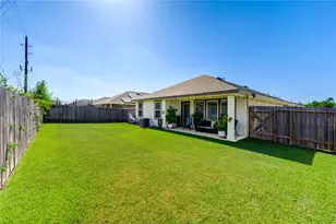 9907 Palm Royal Dr, Baytown, TX 77521 - Photo 25