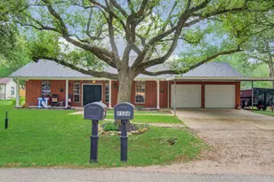 9501 Gene St, Needville, TX 77461 - Photo 3