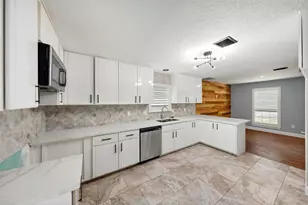 3211 N Park Dr, Missouri City, TX 77459 - Photo 5
