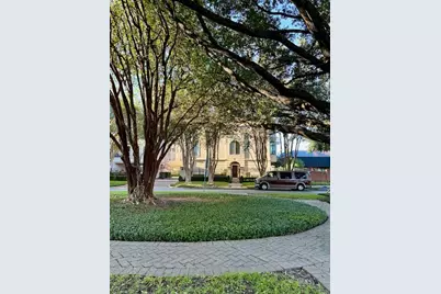 1515 Hyde Park Boulevard #1, Houston, TX 77006 - Photo 1