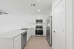 1627 Winwood Dr, Conroe, TX 77303 - Photo 15