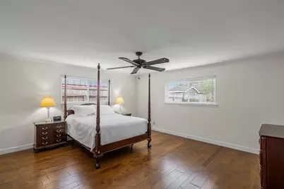 7719 Highmeadow Drive, Houston, TX 77063 - Photo 17