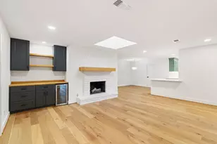 5807 Hummingbird St, Houston, TX 77096 - Photo 5