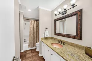 16 Charleston Street N, Sugar Land, TX 77478 - Photo 23