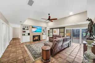 16 Charleston Street N, Sugar Land, TX 77478 - Photo 5