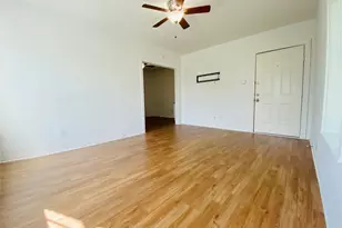 1 Sidney St, Houston, TX 77003 - Photo 7