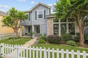 1534 Bevis St, Houston, TX 77008 - Photo 3