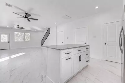 5912 Mayle Street #A/B, Houston, TX 77016 - Photo 7