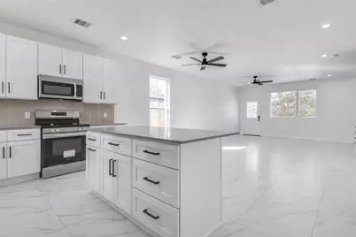 5912 Mayle Street #A/B, Houston, TX 77016 - Photo 9