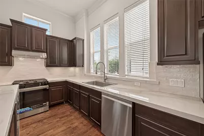 703 Live Oak Street, Houston, TX 77003 - Photo 9