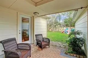 10210 Great Plains Ln, Houston, TX 77064 - Photo 11