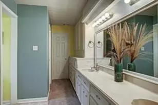 10210 Great Plains Ln, Houston, TX 77064 - Photo 3
