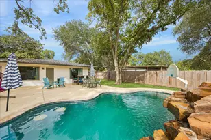 317 Harbert St, Columbus, TX 78934 - Photo 23