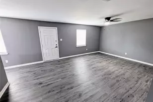 2015 Rosalee St, La Marque, TX 77568 - Photo 7