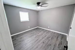 2015 Rosalee St, La Marque, TX 77568 - Photo 13