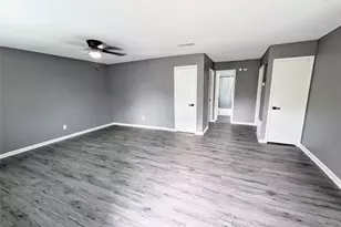 2015 Rosalee St, La Marque, TX 77568 - Photo 5