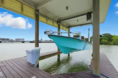 2009 Oceanview Drive, Seabrook, TX 77586 - Photo 5