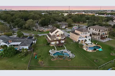 2009 Oceanview Drive, Seabrook, TX 77586 - Photo 29